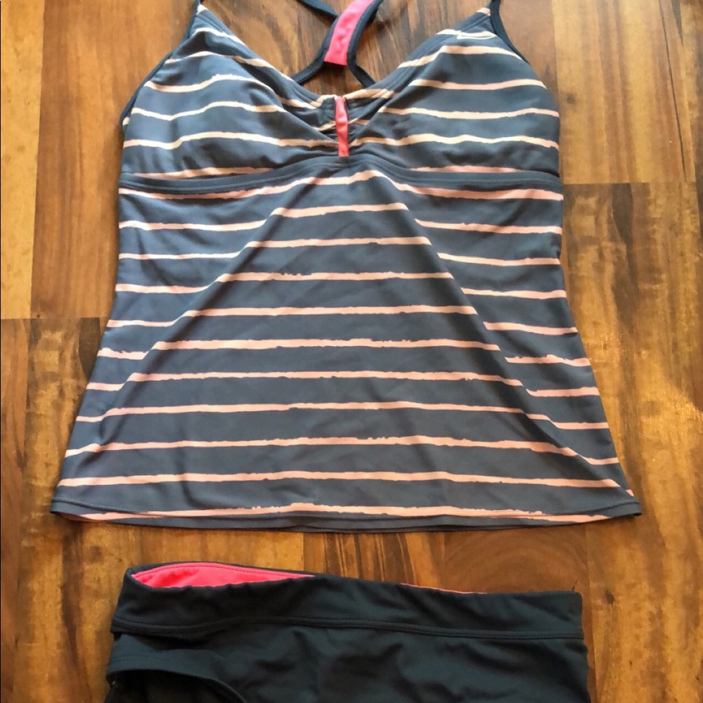 nike suit
